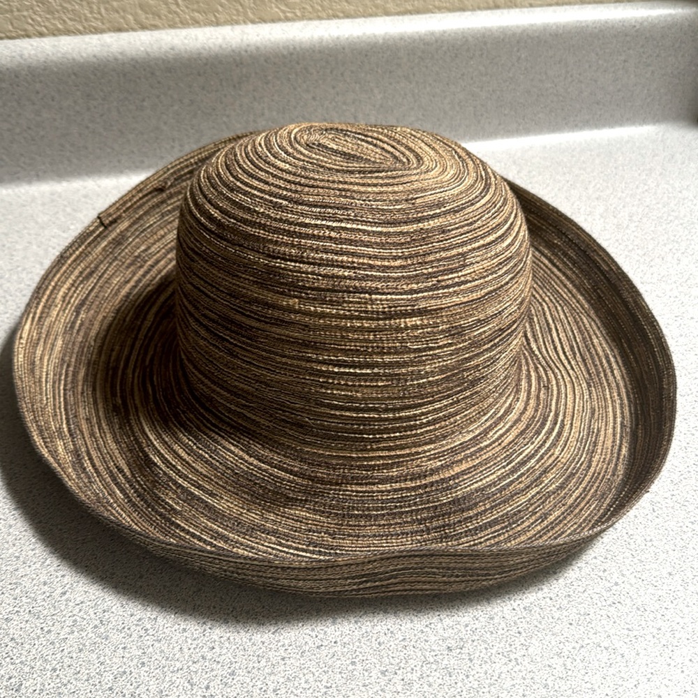 New, never used Wallaroo Hat Company Brown Women’s Hat